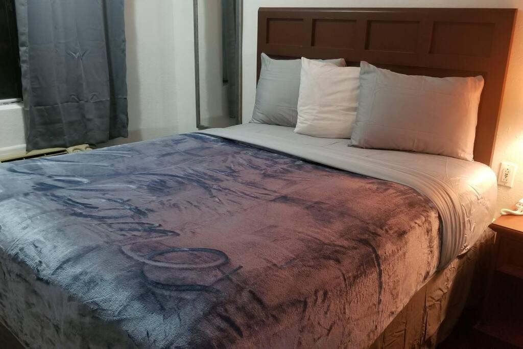 Hotel 2 Queen Beds Hotel Room 237 Booking Stillwater Εξωτερικό φωτογραφία