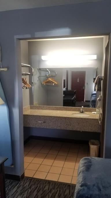 Hotel 2 Queen Beds Hotel Room 237 Booking Stillwater Εξωτερικό φωτογραφία